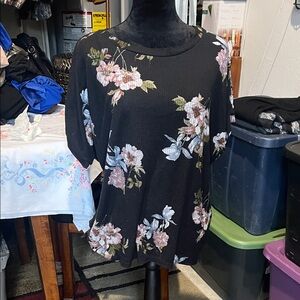 Daytrip Black Floral Women's Blouse